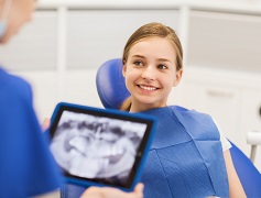 girl getting facial imaging